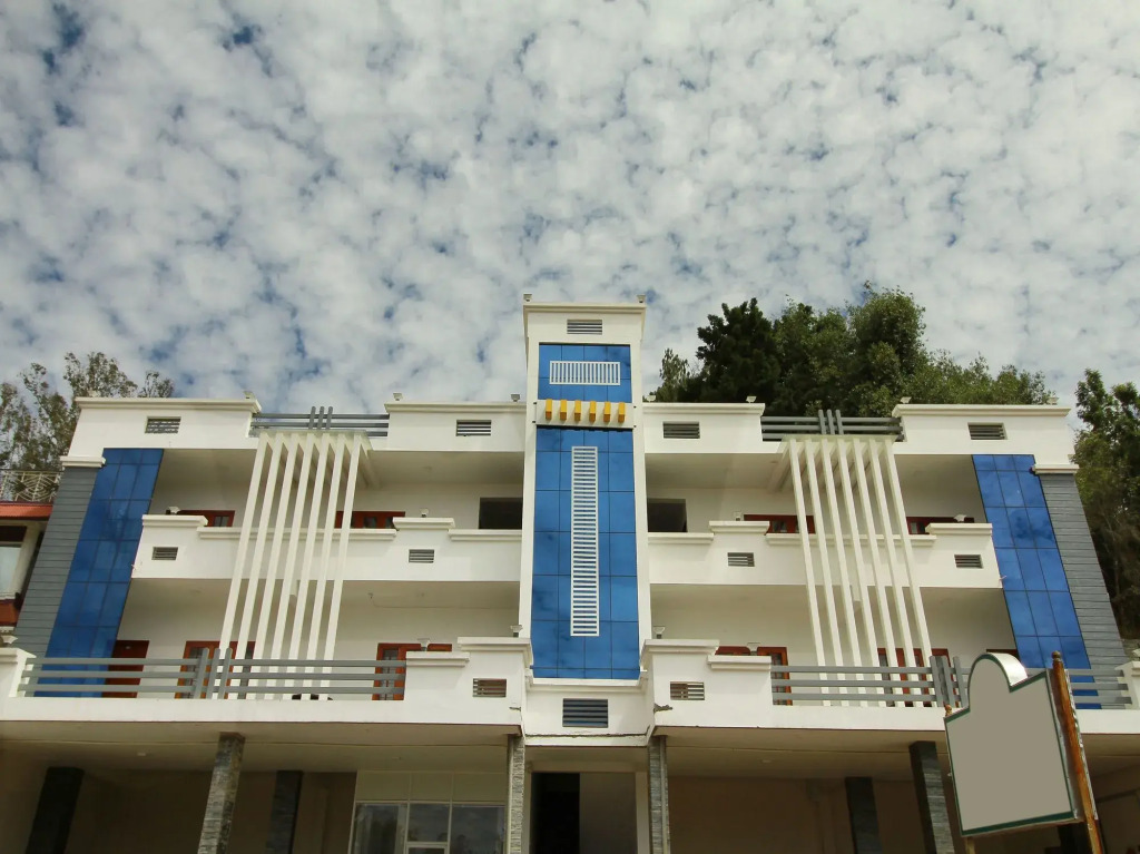 OYO 11748 Pine Hill suites