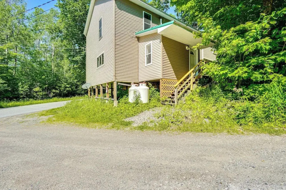 Wilmington Retreat Near Trails, Skiing & Festivals