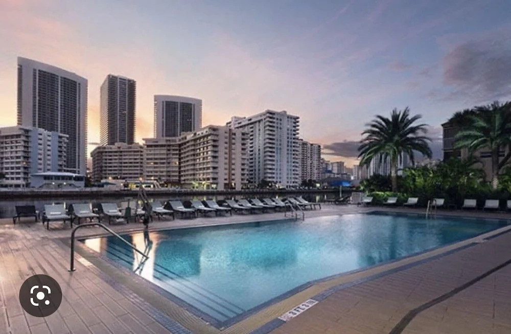 Luxury 3Bd Apartment Beachwalk