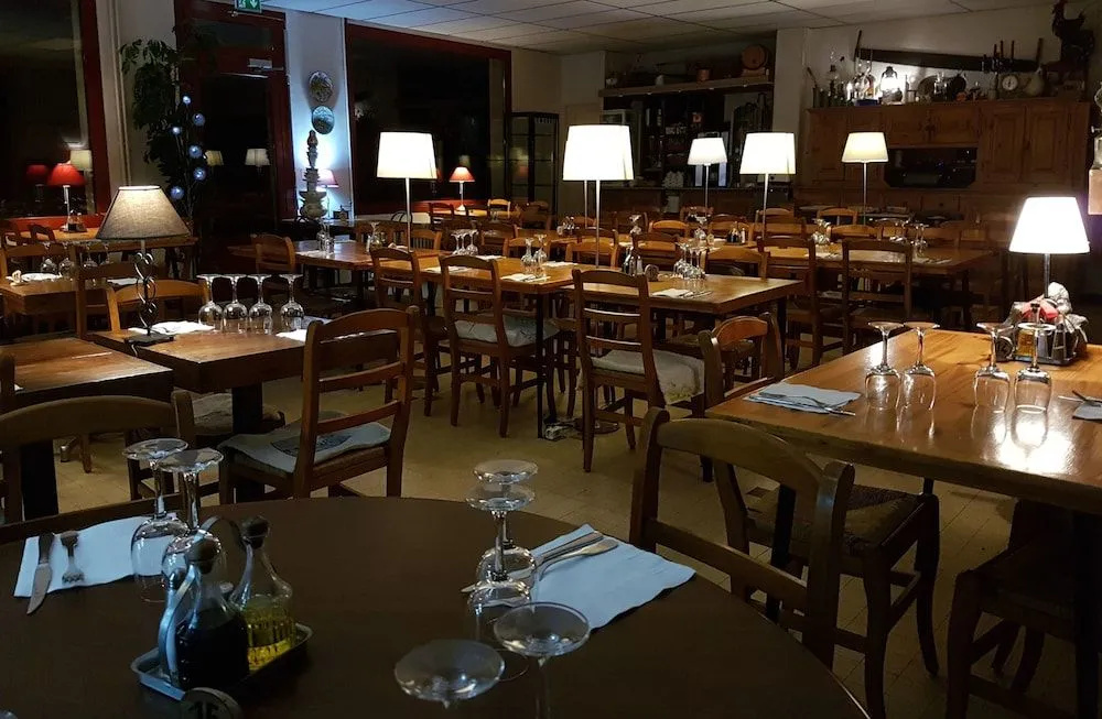 Hôtel Restaurant Le Lassus