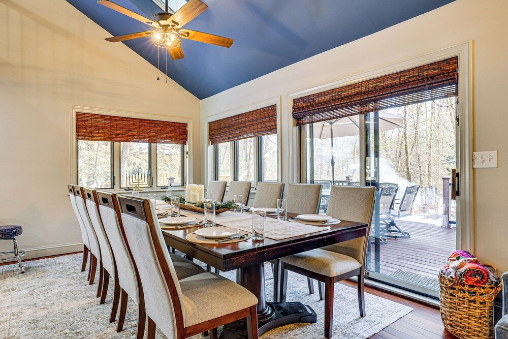 Lake Naomi Luxury Home w/ Stream Pool & Fire Pit
