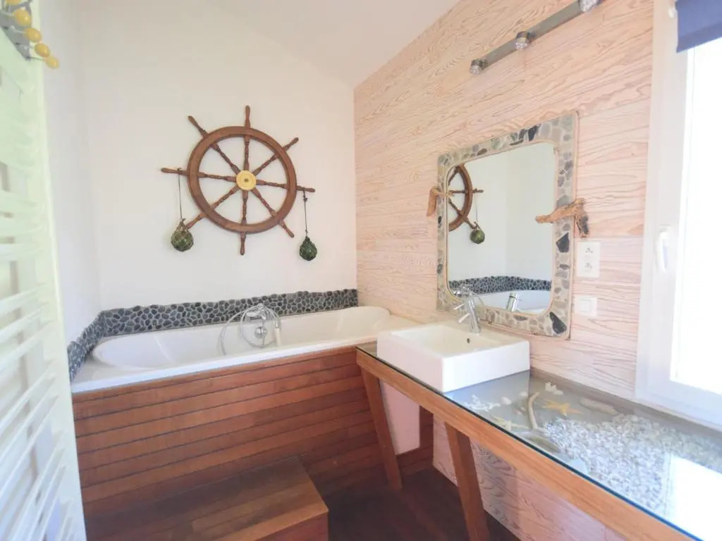 Villa spacieuse avec terrasse et jardin, animaux et parking admis - FR-1-498-19