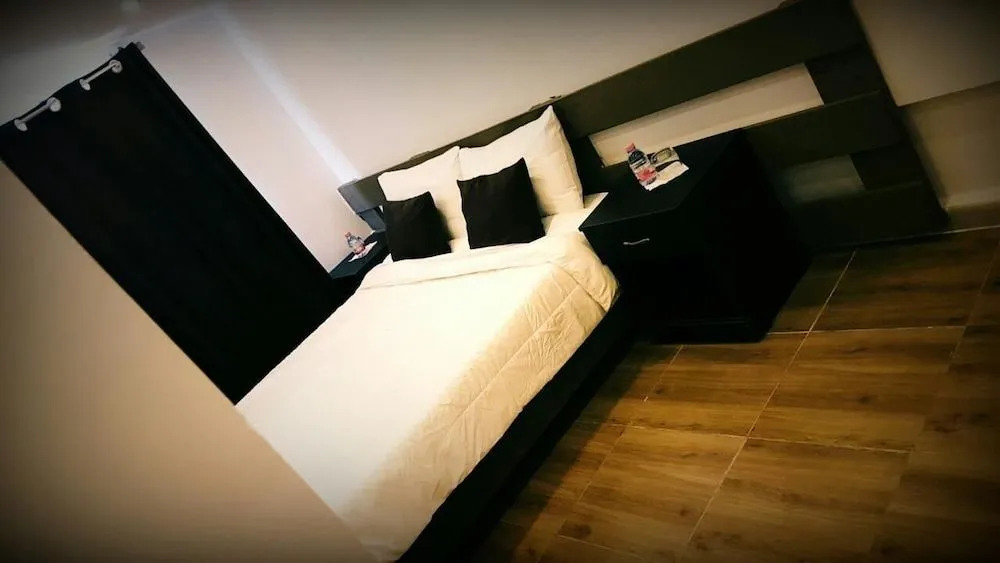 La Villa Hotel