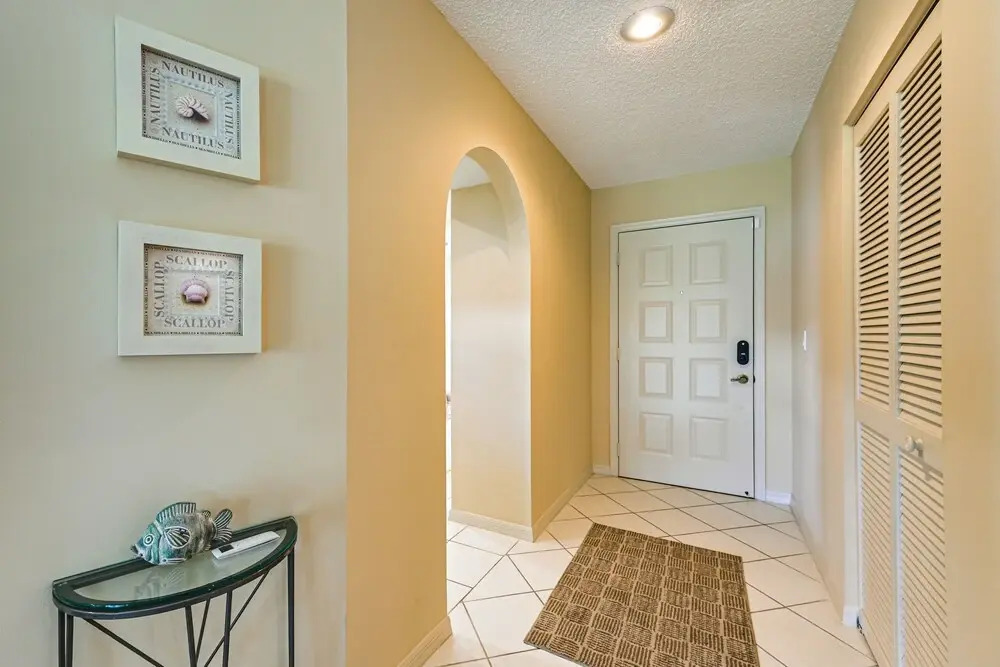 Snowbirds Welcome! Naples Resort Condo Near Golf