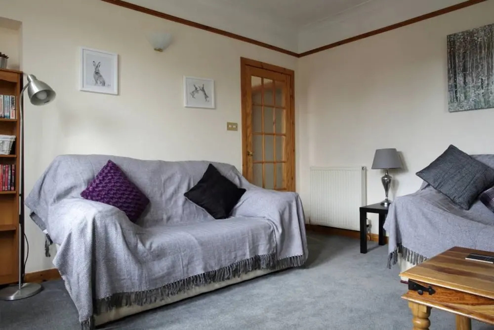 1 Bedroom Flat 15 Minutes From City Centre
