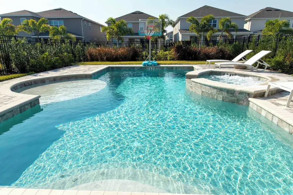 Family Escape With Private Pool & Themed Rooms