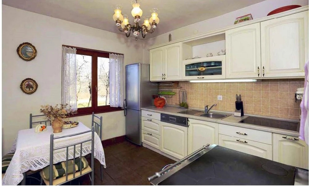 House With 3 Bedrooms in Donji Lapac, With Wonderful Mountain View, Pr
