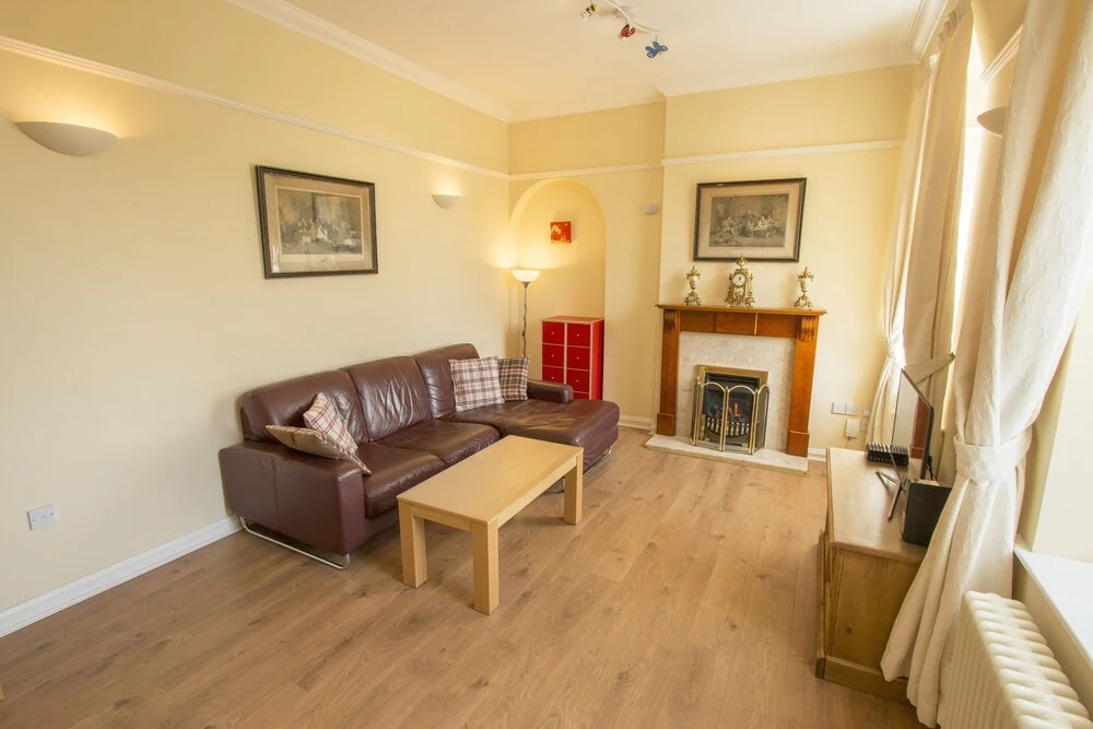 Balfour House Apartment