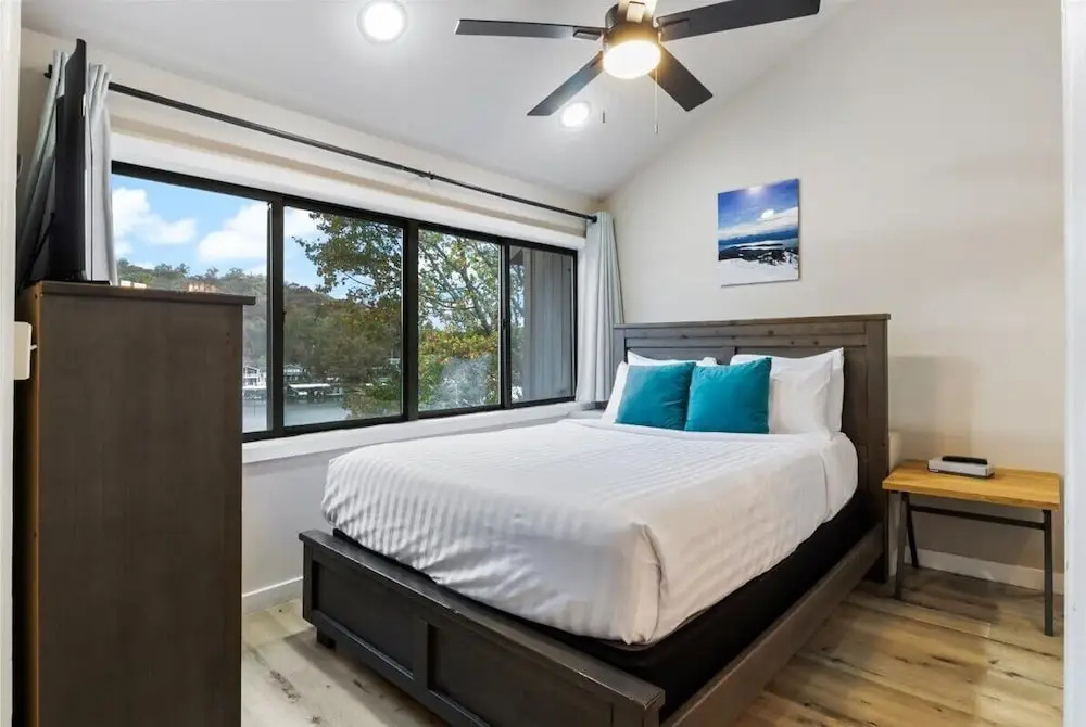 Lakefront Condo Indoor Pool, Sauna, & Pickle Ball