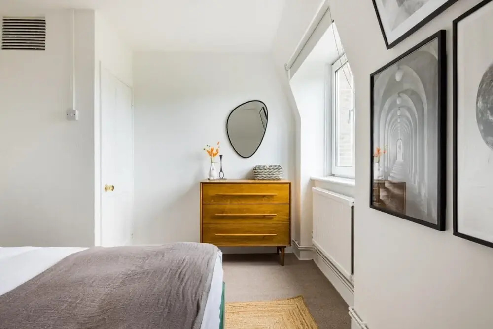 The Vauxhall Bolthole - Elegant and Bright 2bdr Flat