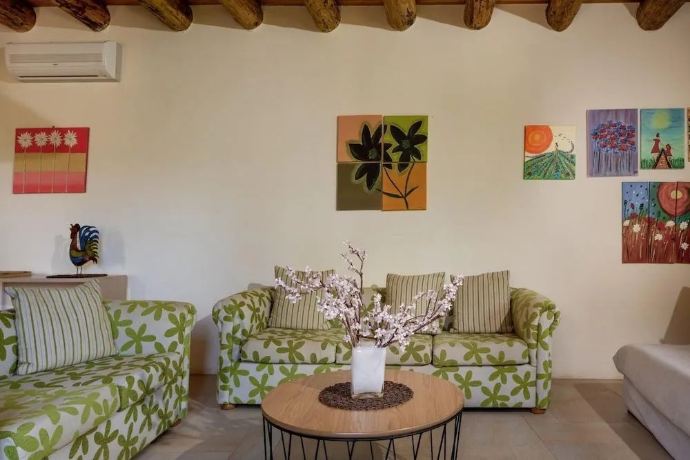 Villa Erontas Mini Pool and Heated Jacuzzi