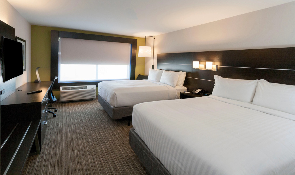 Holiday Inn Express & Suites - Dodge City by IHG
