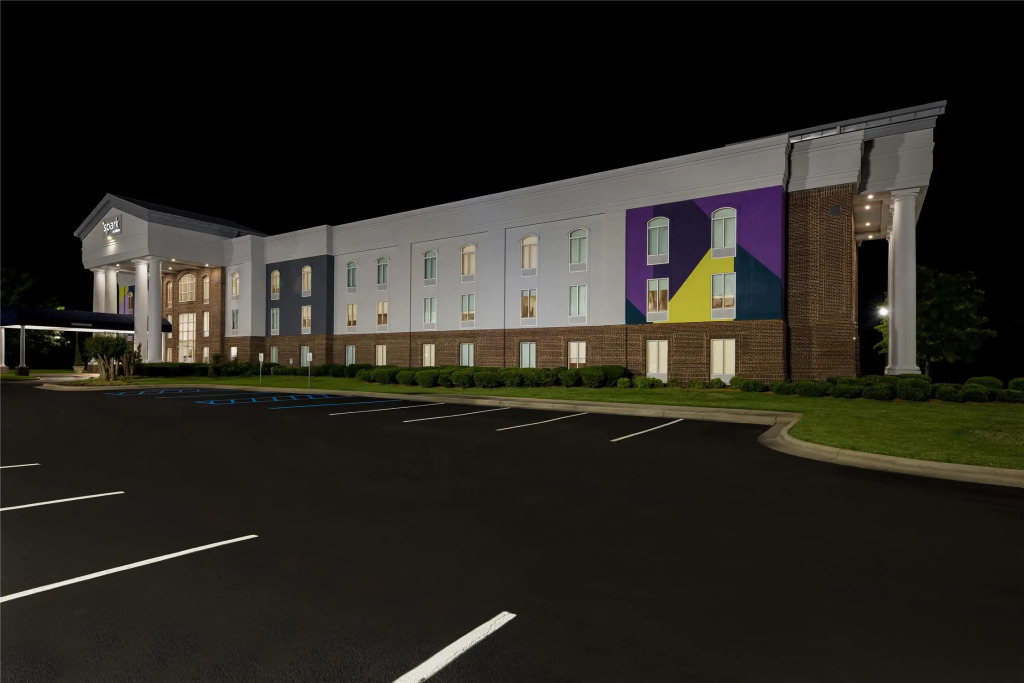 Spark by Hilton Tuscumbia Muscle Shoals