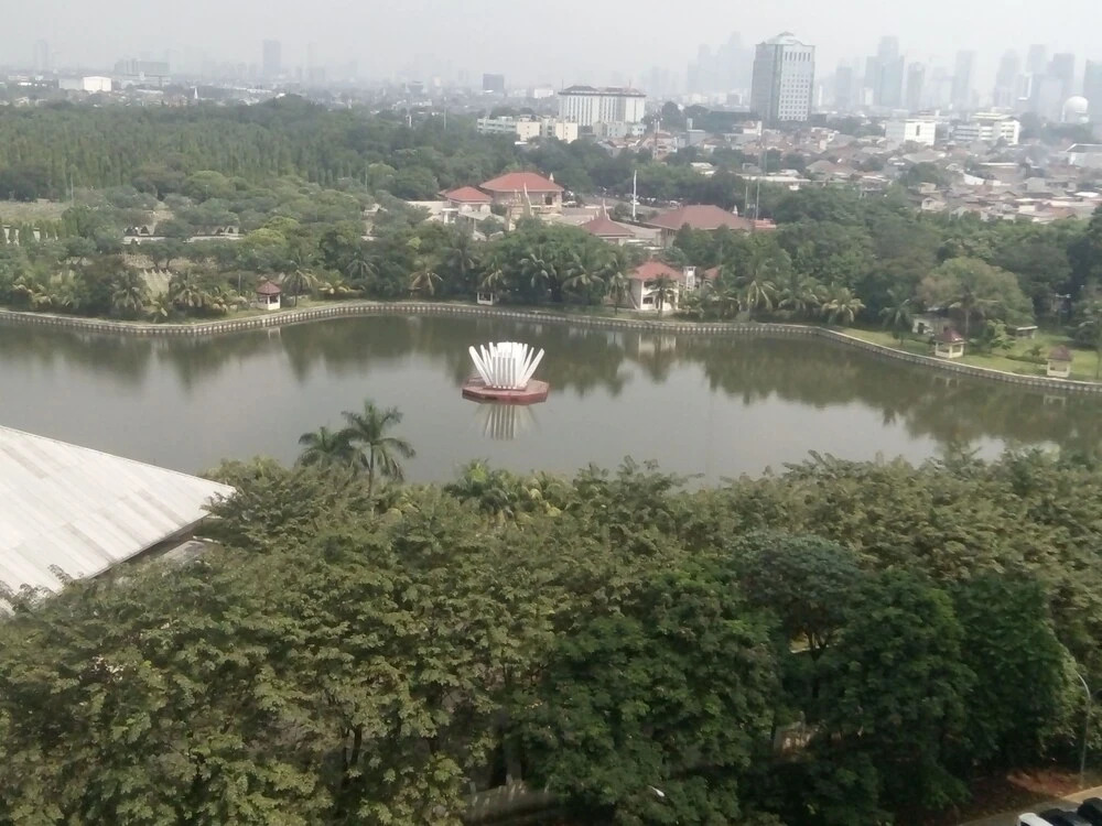 Ritz Properti