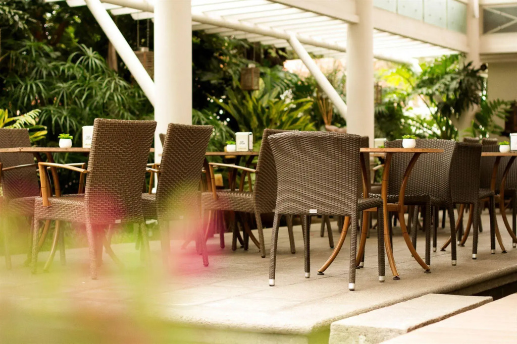 La Riviera Hotel