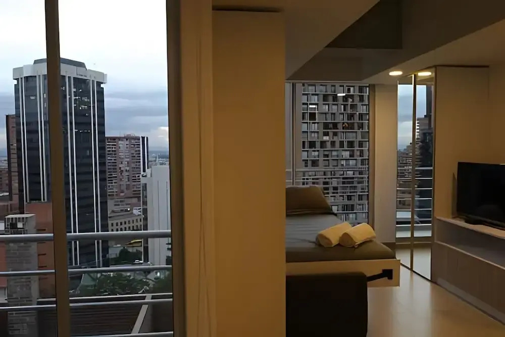 Hermoso Loft con balcón  1028