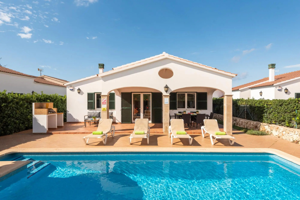 Villa Tonia by Villa Plus