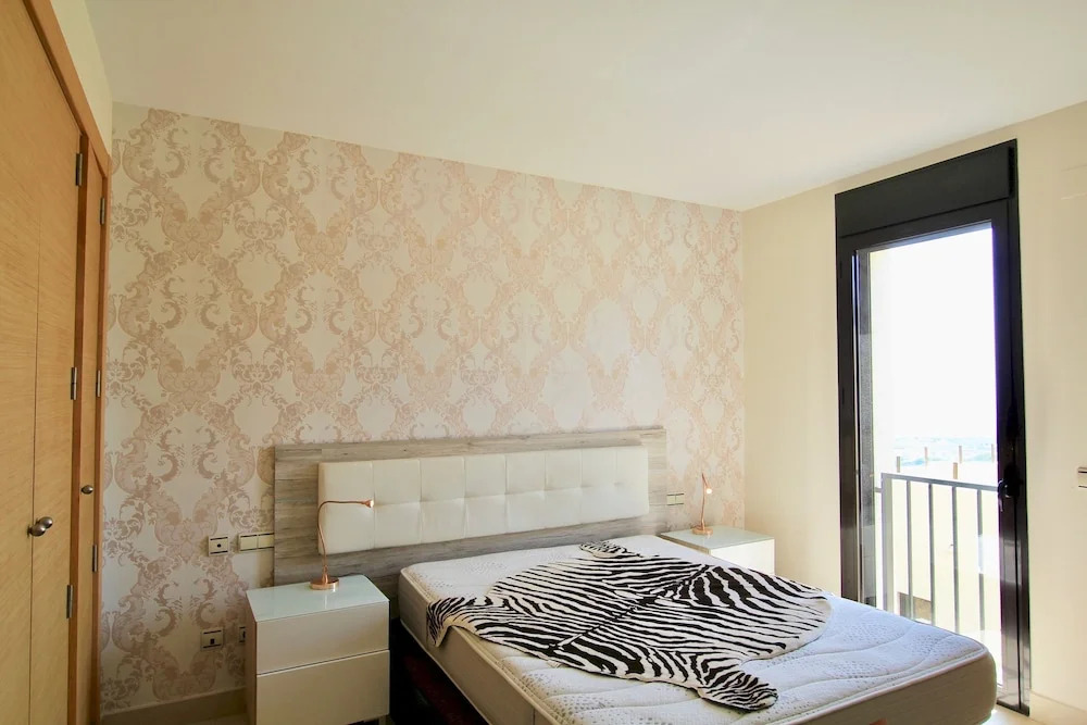 Samara 3 - Modern 2BR in Samara Resort Marbella, Indoor and Outdoor Pools, SPA
