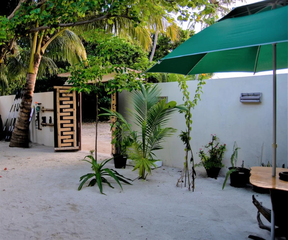 Отель Kuri Beach View Inn