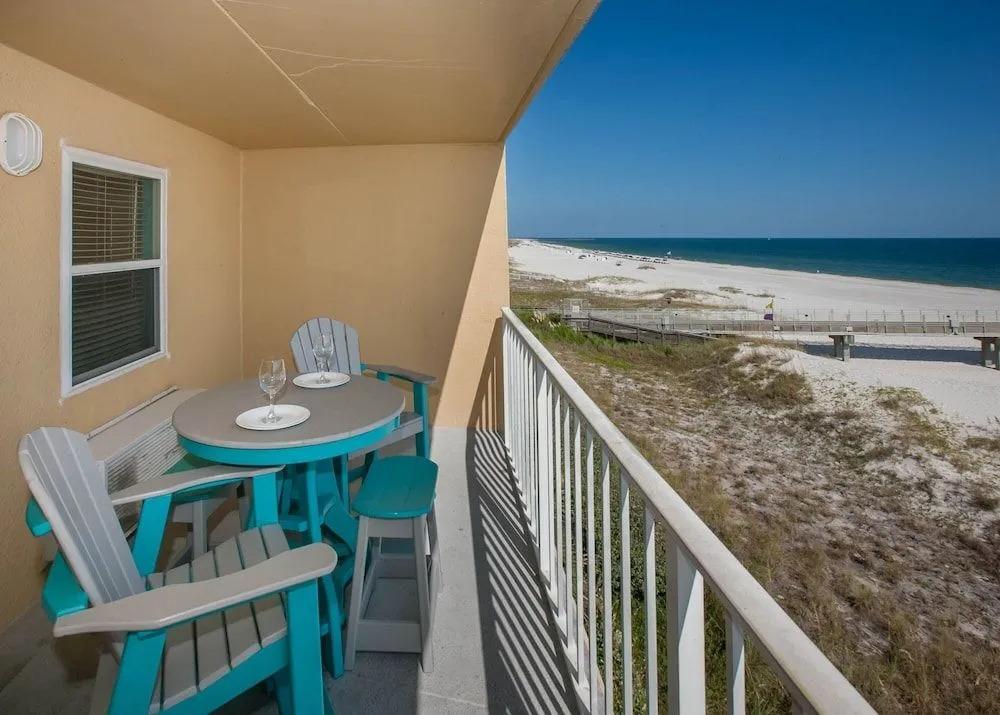 Emerald Skye 21 1 Bedroom 1 Bathroom Condo