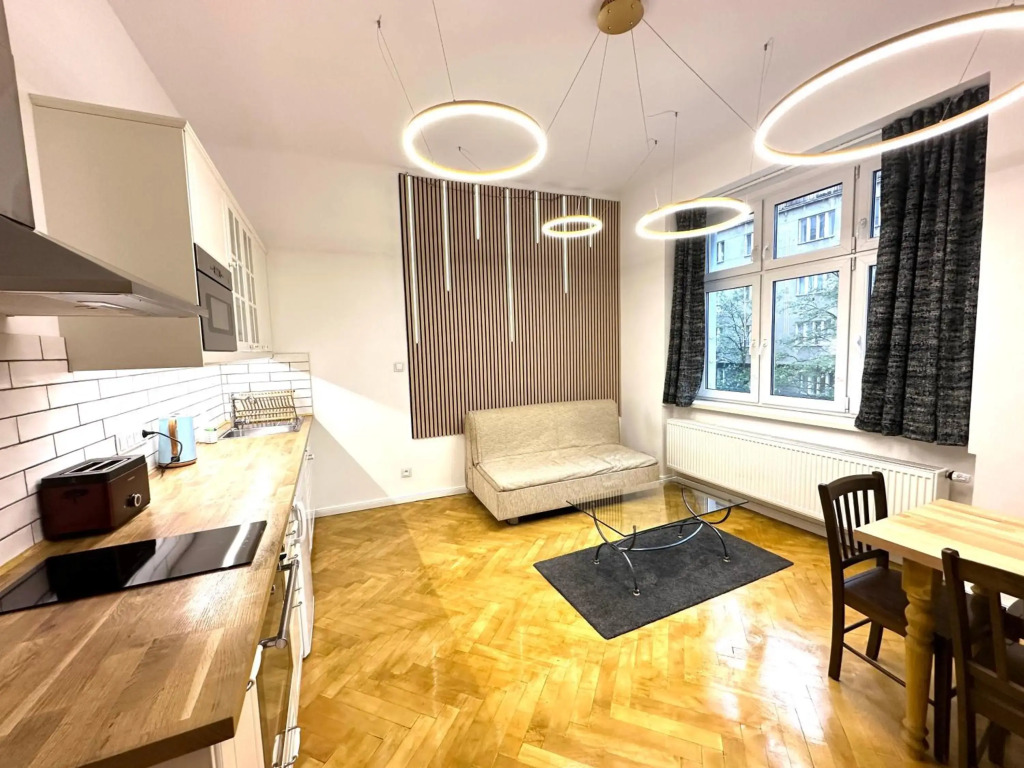 Karlin Balcony Apartment