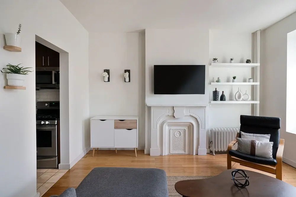 Beautiful 3 Bedroom Unit in Prime Location