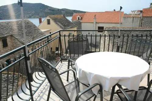 Apartments Primosten