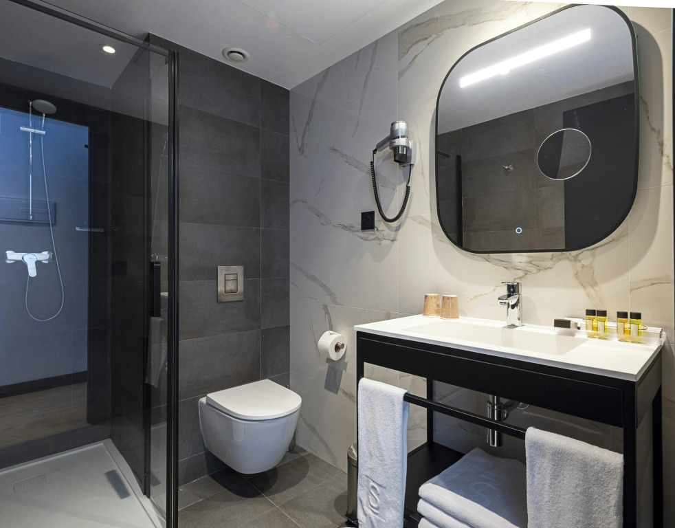 Sercotel Plana Suites