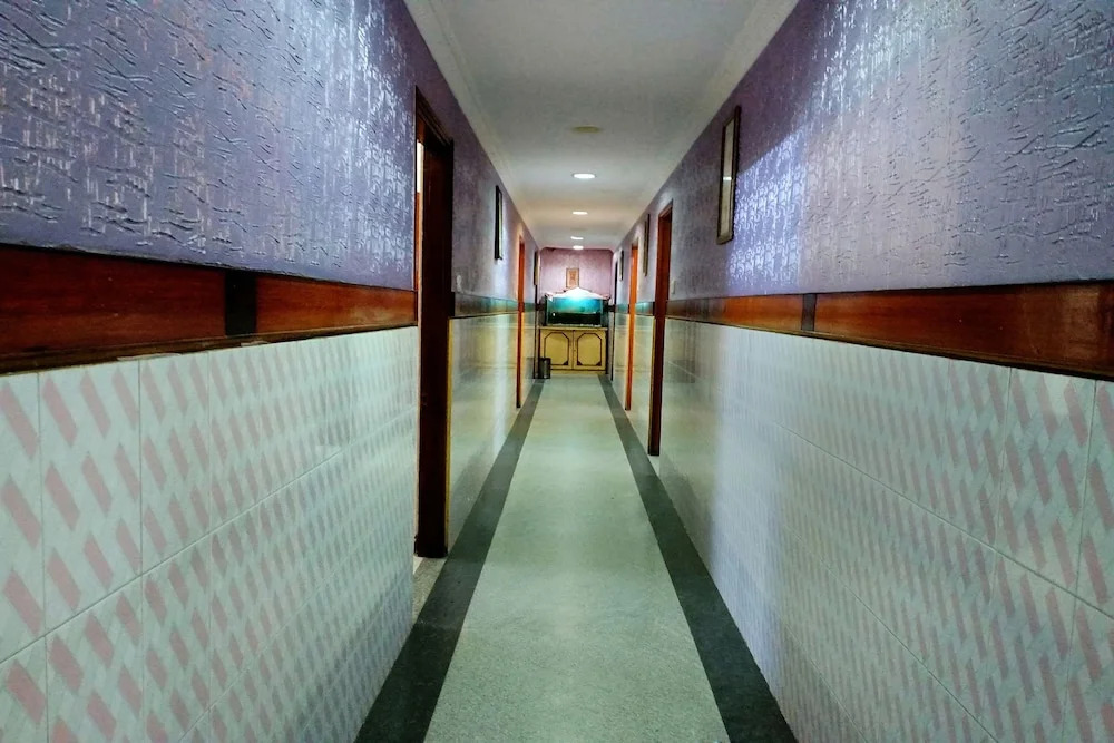 OYO 10435 Star Deluxe Lodge
