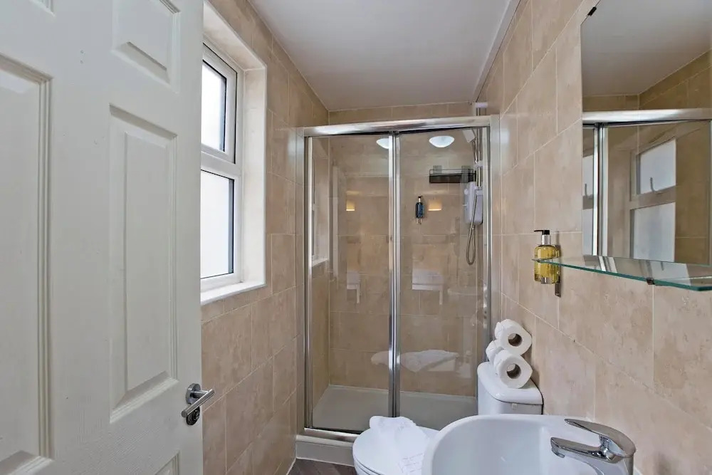 Imperial Corner House-Whitechapel Apartment