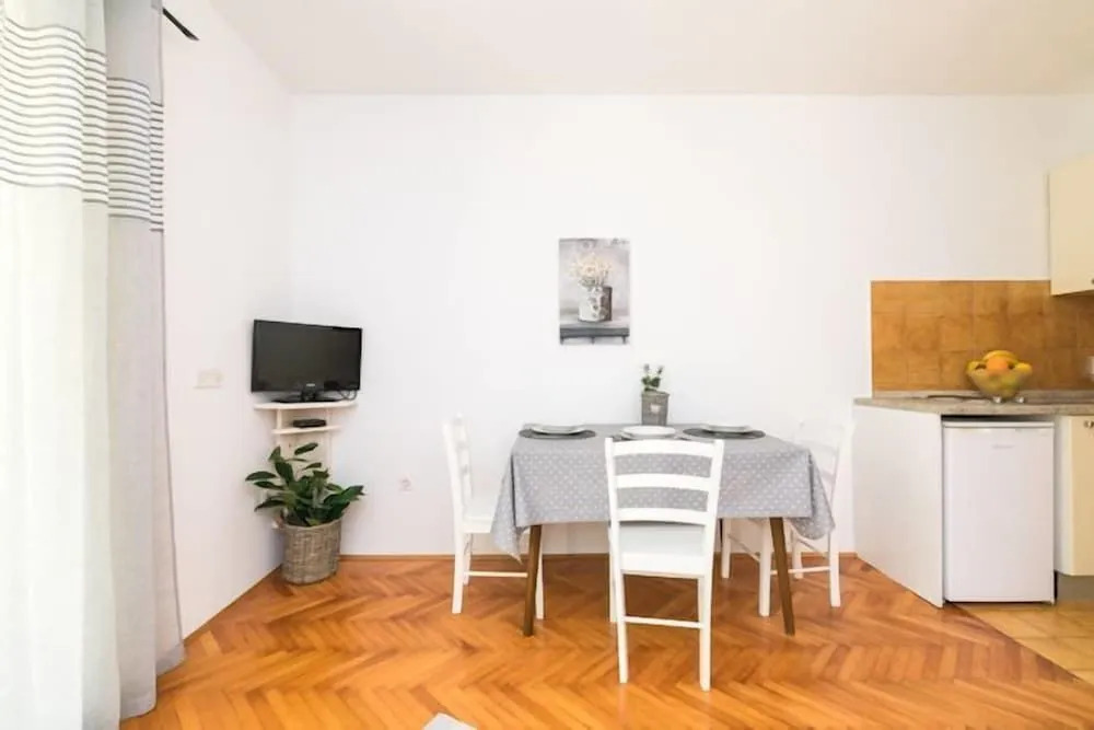 Apartments Seric