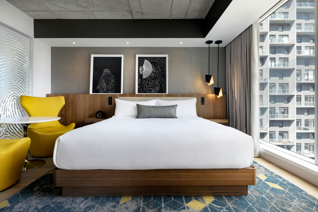 Humaniti Hotel Montreal, Autograph Collection