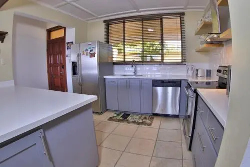 Ocean View - Fully Furnished Studio Perfect for Couple