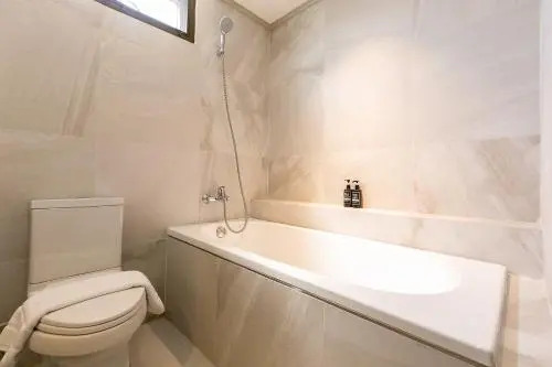 Thea, Executive Suite Serviced Apartment in Ekamai
