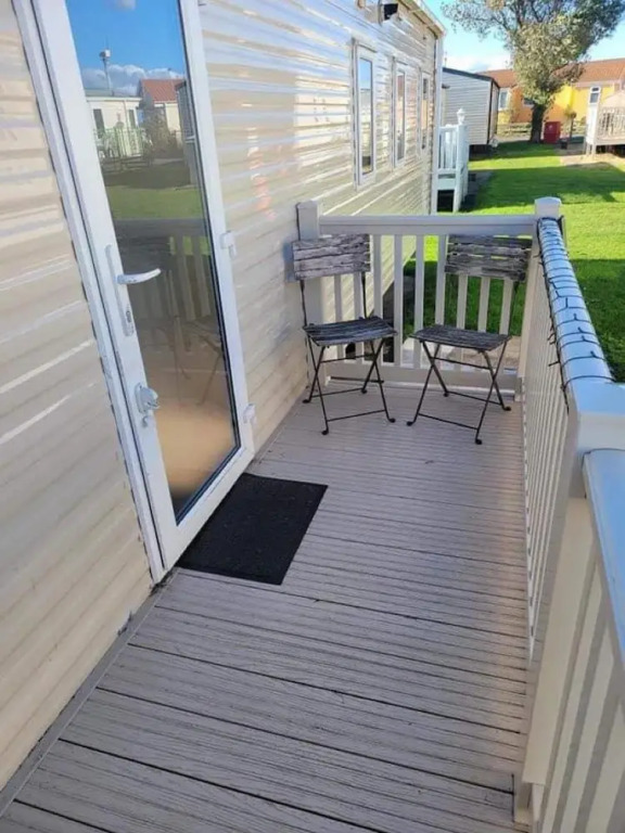 Budget 3-bed Caravan in Tunstall, Hull