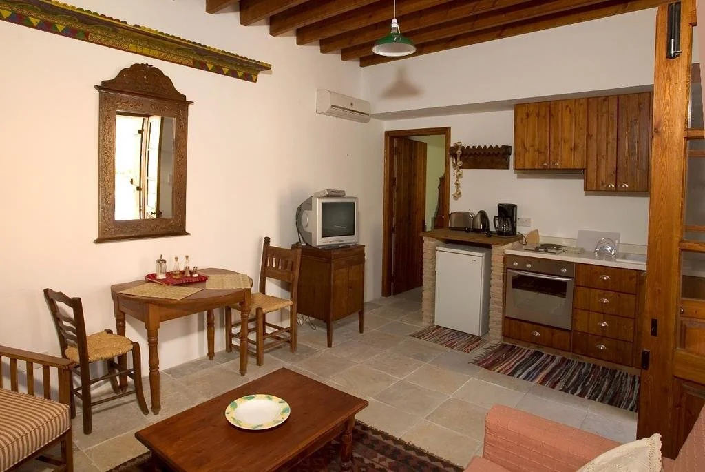Porfyrios Country House
