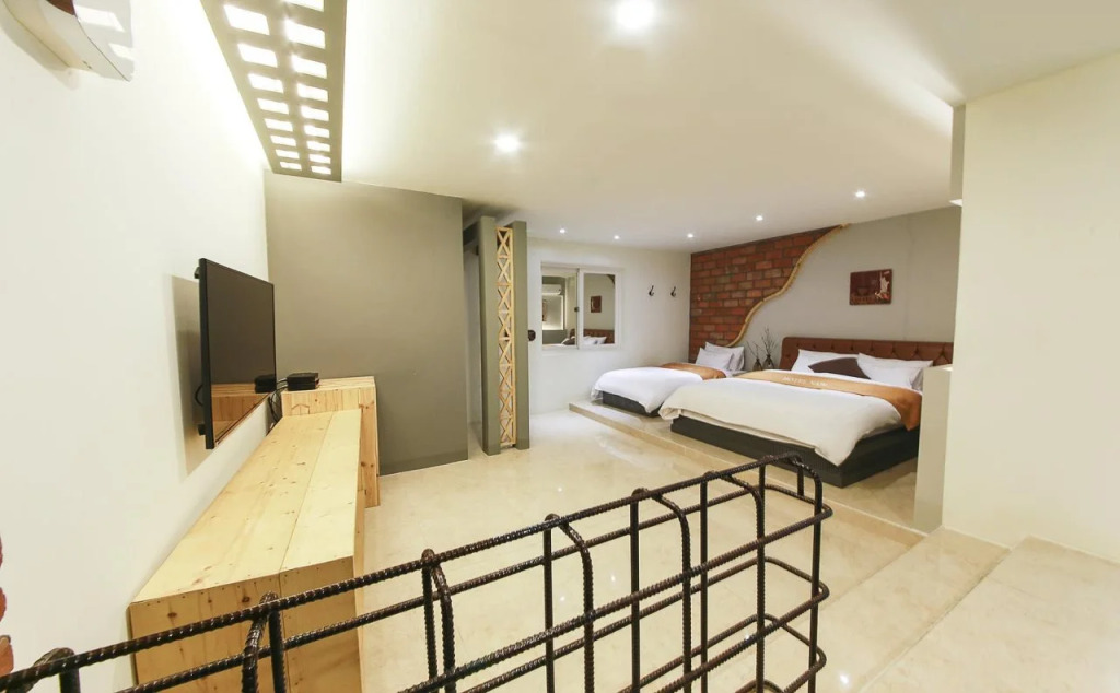 Nabi Hotel