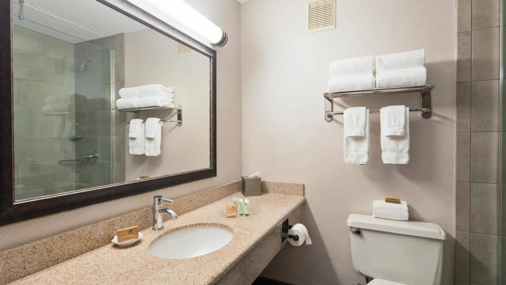 Best Western Plus Kingston Hotel and Conference Center