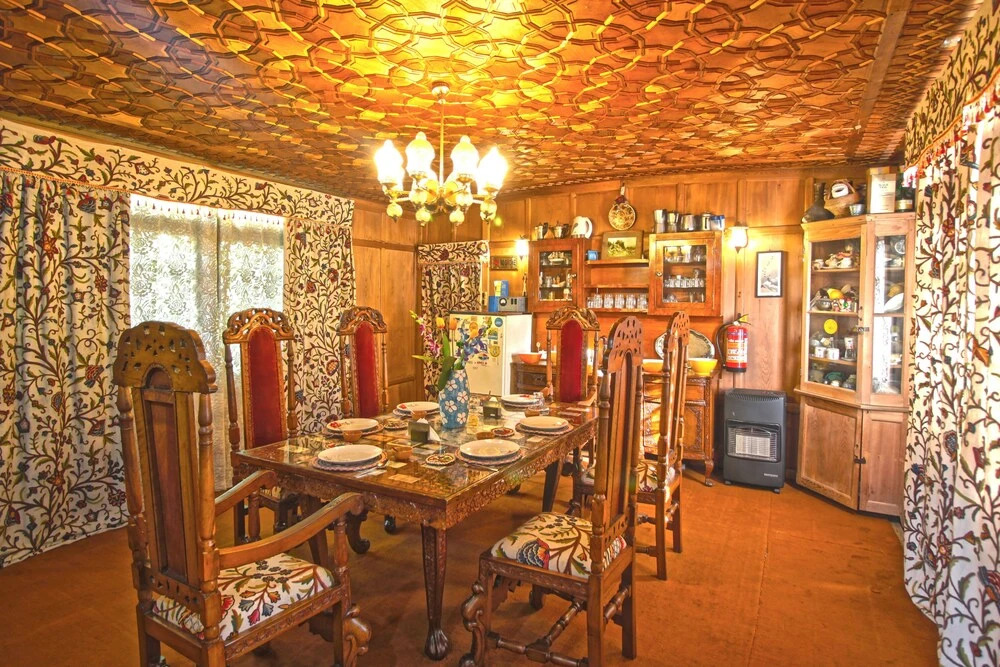 Houseboat New Golden Flower