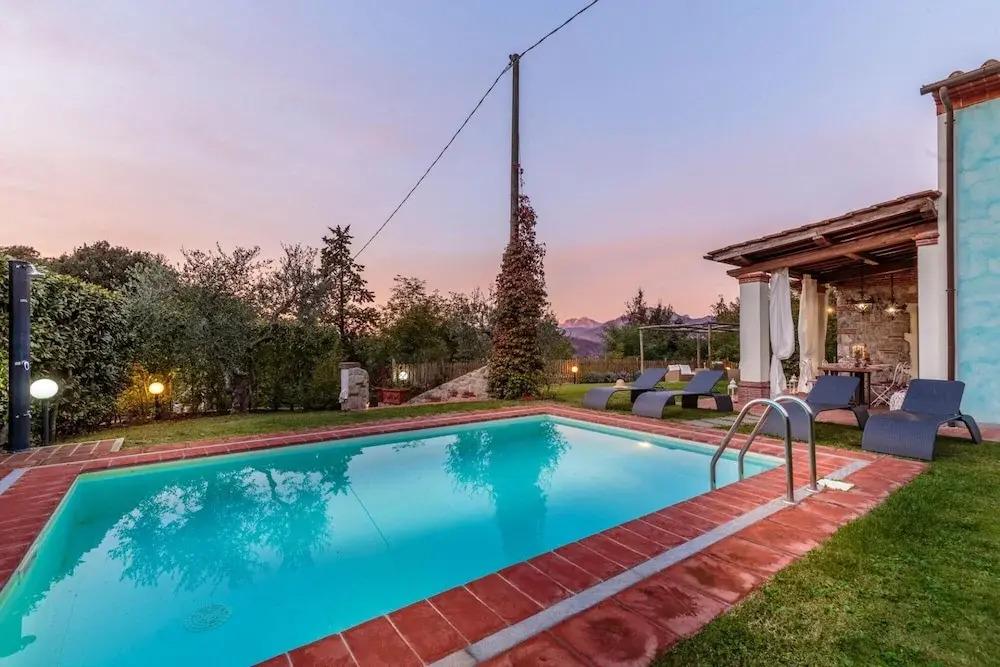 Rondini Farmhouse in Chiatri