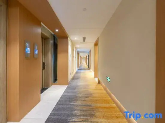 World Hotel