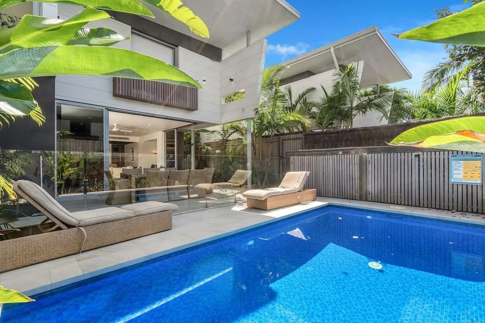 KoKos Beach House 4