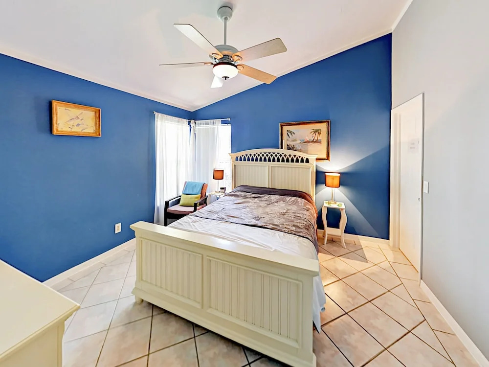2822 SE 6th Ave Home 4 Bedrooms 2 Bathrooms Home