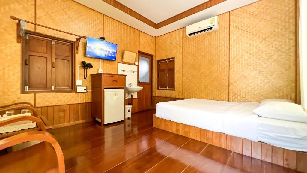 Baan Siriporn Resort - โรงแรมบ้านศิริพร รีสอร์ท