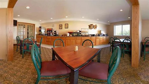 Comfort Inn & Suites North