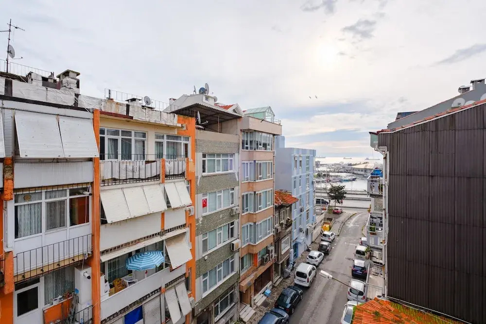 Studio With a Sea View Balcony in Bakirkoy