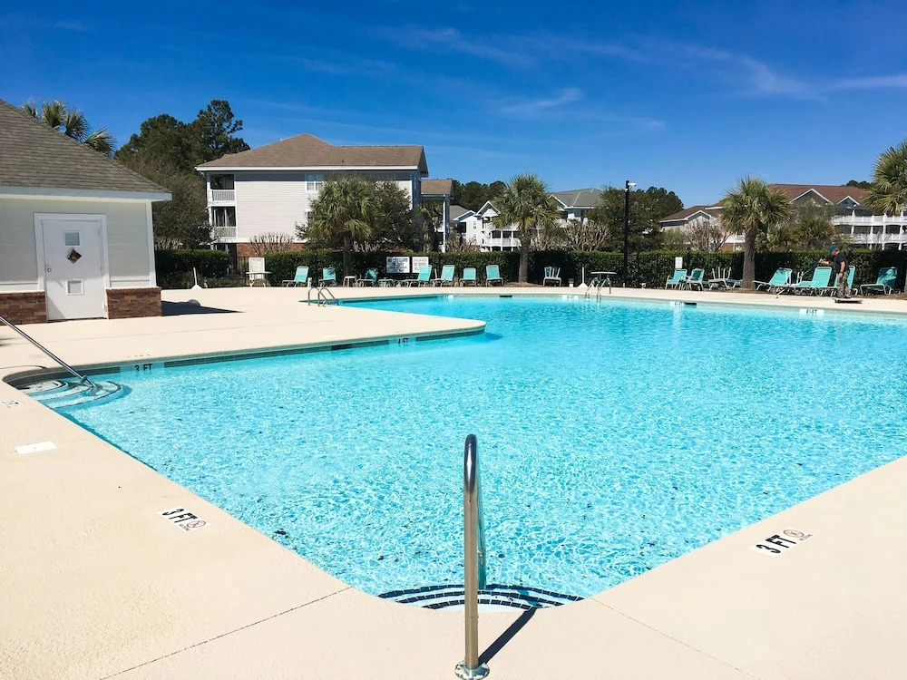 New Listing! Golfers Haven W/ Pool, Beach Shuttle 2 Bedroom Condo