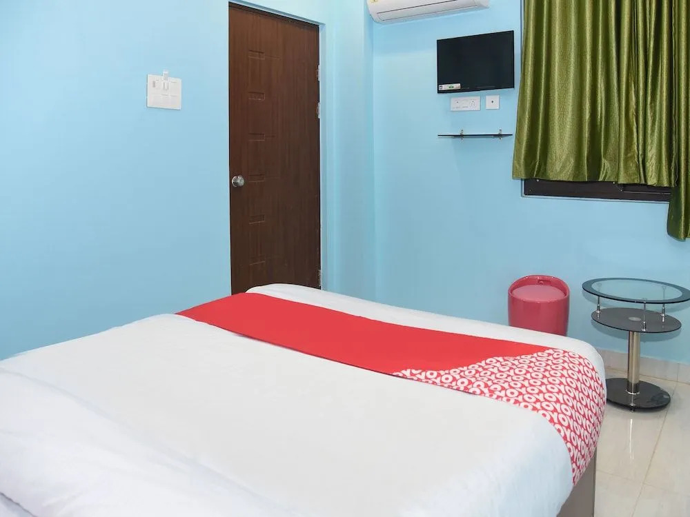 OYO 14798 Radha Swami Guest House