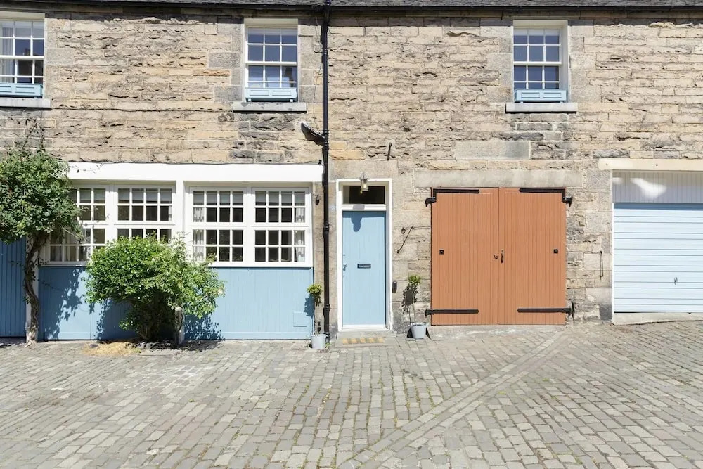 Picturesque Mews House on Cosy Cobbled Street