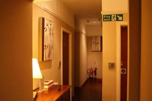 The Bull and Bush Hotel Kingston